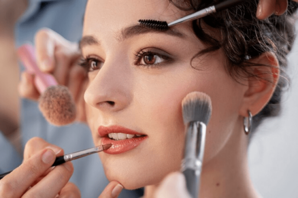 MAQUILLAJE
